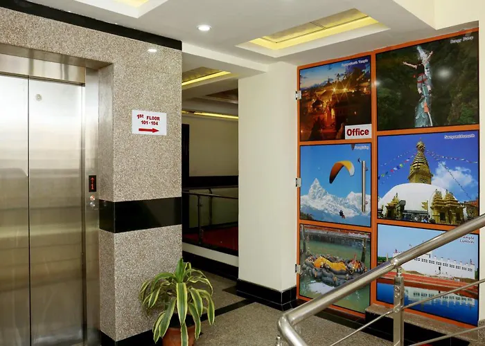 Hotel Kathmandu Inn Отель 3*