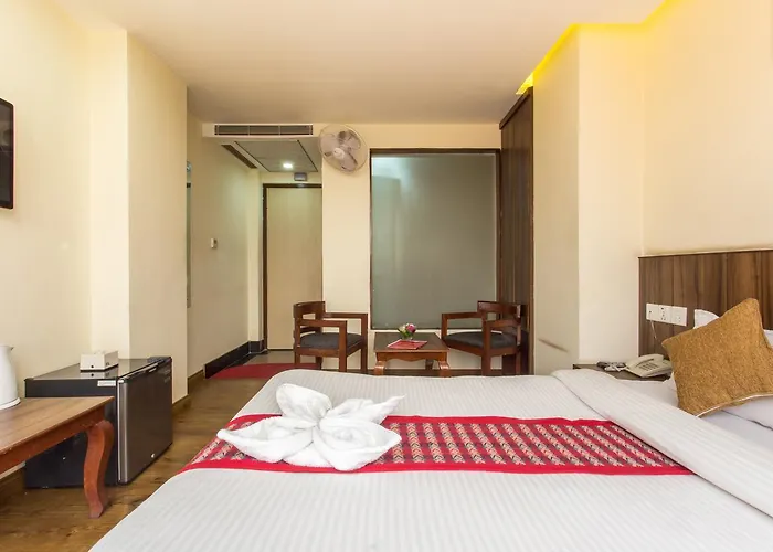 ホテル Hotel Kathmandu Inn 3*